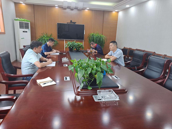 銅官區(qū)團委書記到公司開展“四送一服”調研 銅官區(qū)團委書記到公司開展“四送一服”調研