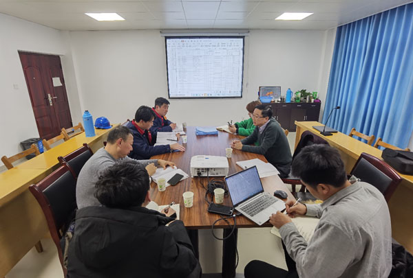 公司黨委書(shū)記調(diào)研中試線(xiàn)項(xiàng)目 公司黨委書(shū)記調(diào)研中試線(xiàn)項(xiàng)目